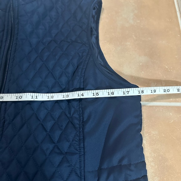 EUC RELATIVITY PUFFER VEST - Picture 5 of 8